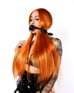 Черный силиконовый кляп-шар Scandal с ремешком из натуральной кожи (Цвет: черный)