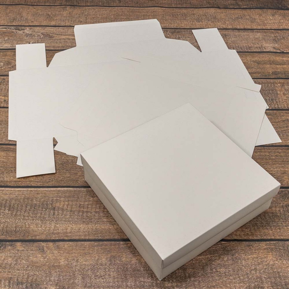 Коробка Для конфет сборная 22.5х22.5х7 см (Белый, Крафт)