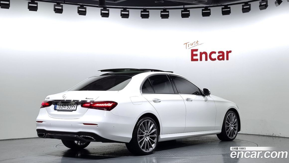 Mercedes-Benz E-Class W213 E350 4MATIC AMG Line (06.2021)