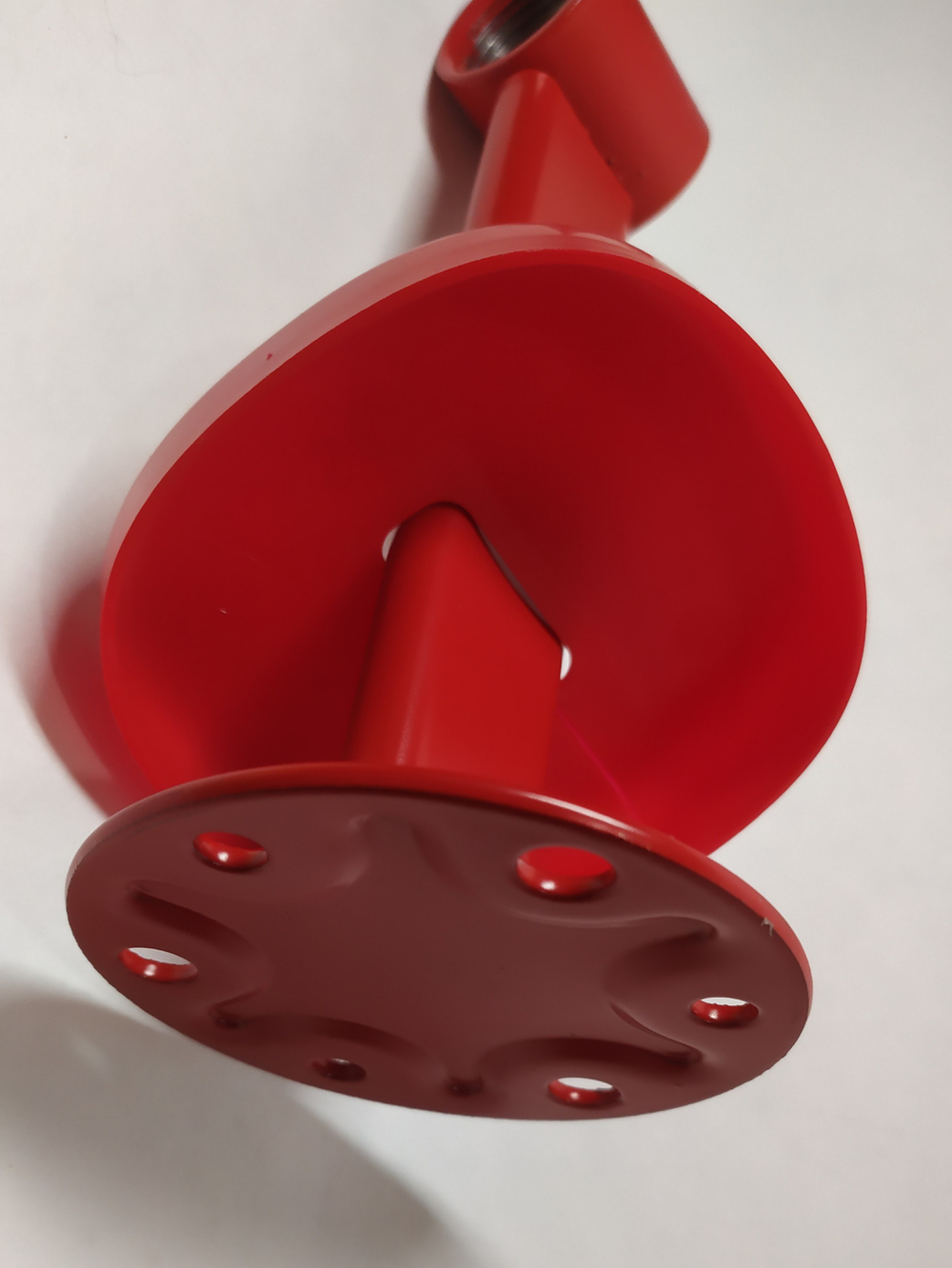 КВ34к Кронштейн крепления расширительного бака красный 3/4"