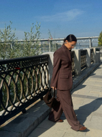 Костюм с жакетом в шоколадном цвете