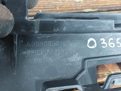 Кронштейн решетки радиатора Mercedes C (W205) 14-21 Б/У Оригинал A2058851165