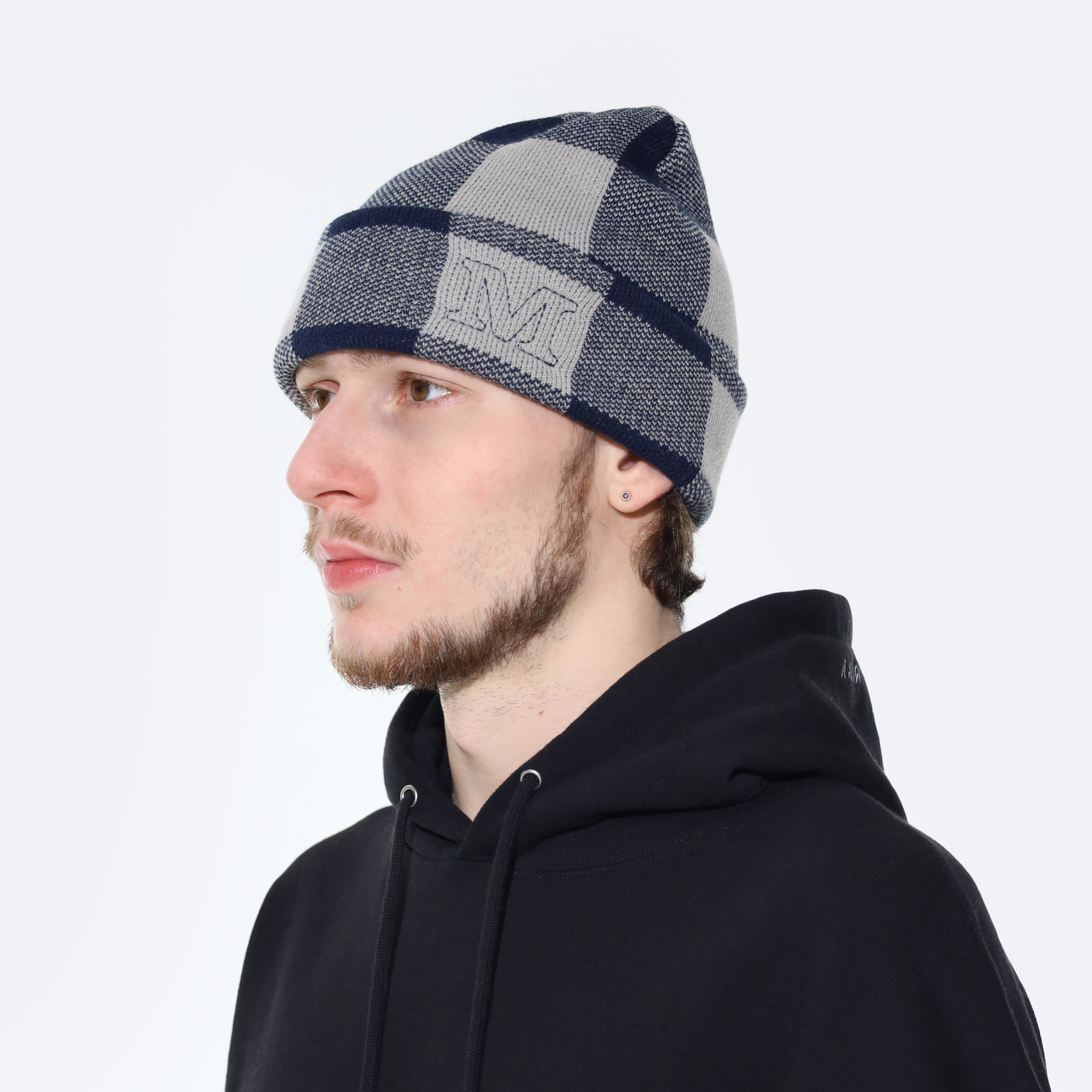 Шапка Magamaev M beanie (dark blue/white) артикул: - купить в магазине Дайс