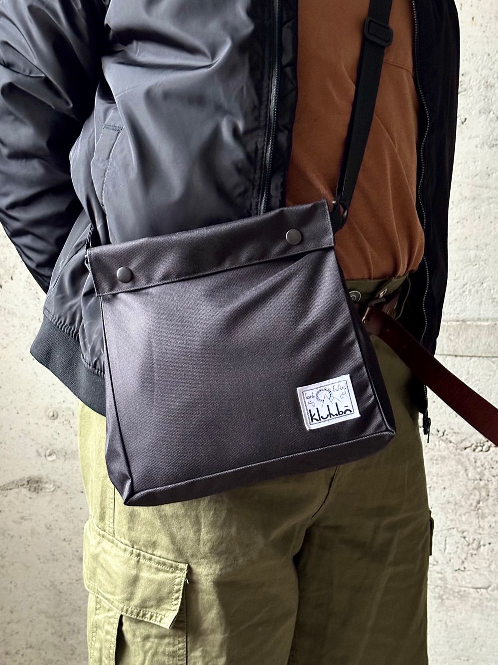 Сумка Klumba Конверт M черная