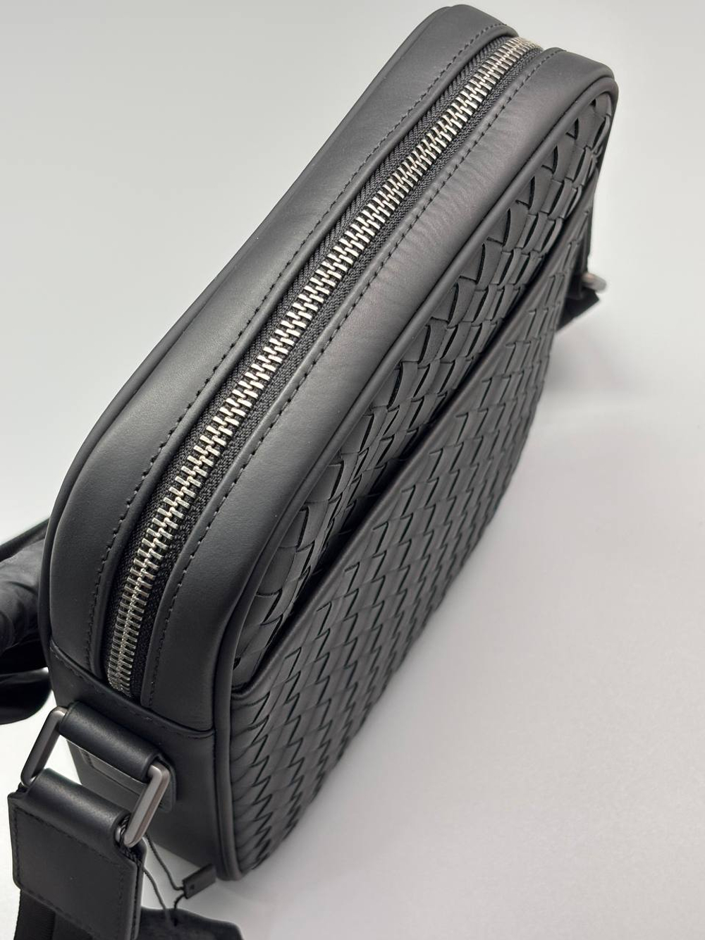 Сумка-мессенджер Bottega Veneta