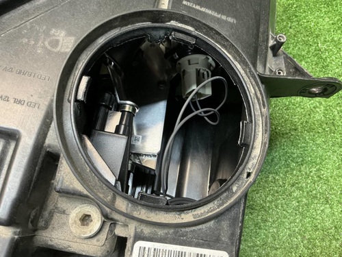 Фара левая Mini Countryman F60 (2016-2020) LED