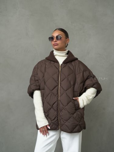 Шоколадный жилет с трикотажным капюшоном