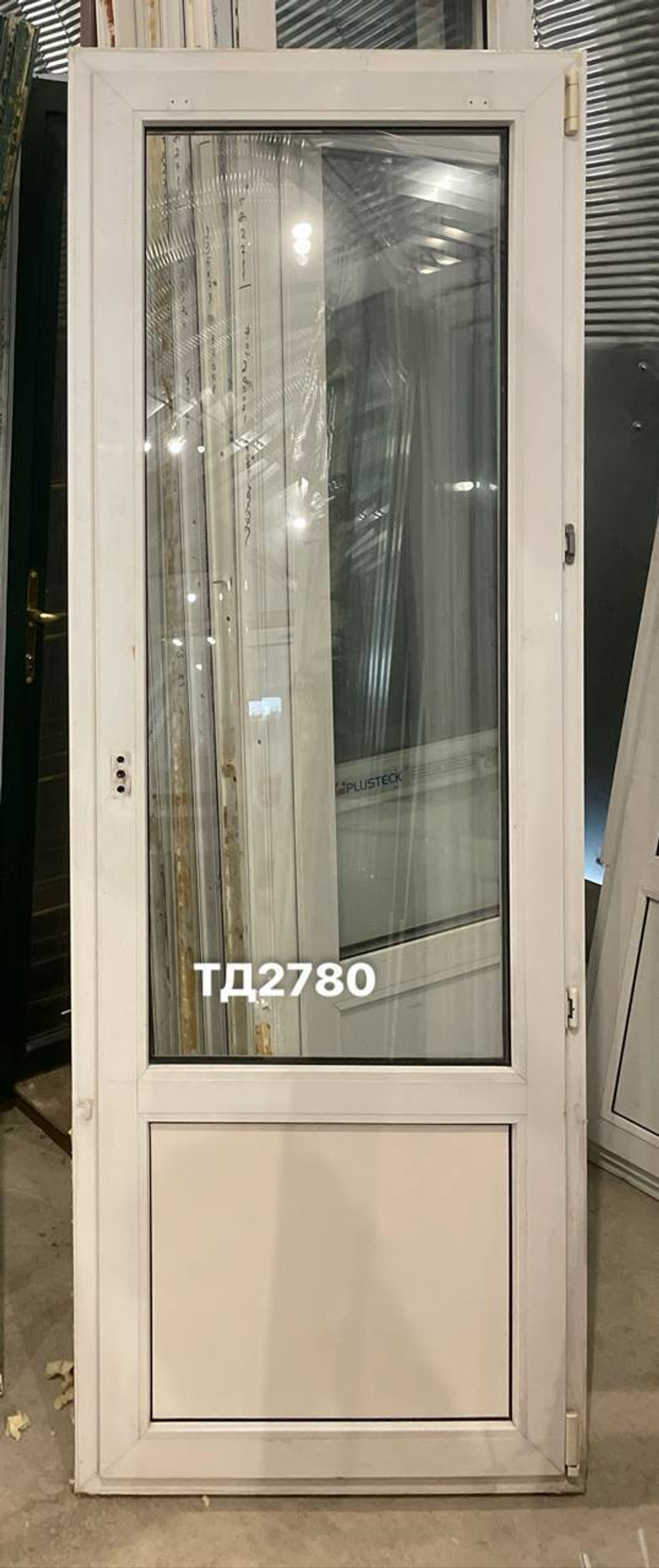 Дверь балконная пластиковая Б/У 208(в) х 74(ш)