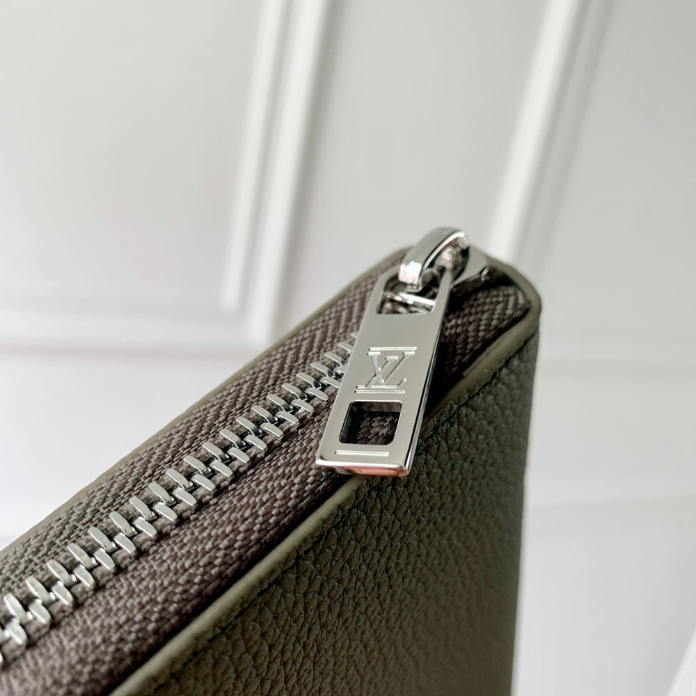 Louis Vuitton Zippy Wallet Horizontal