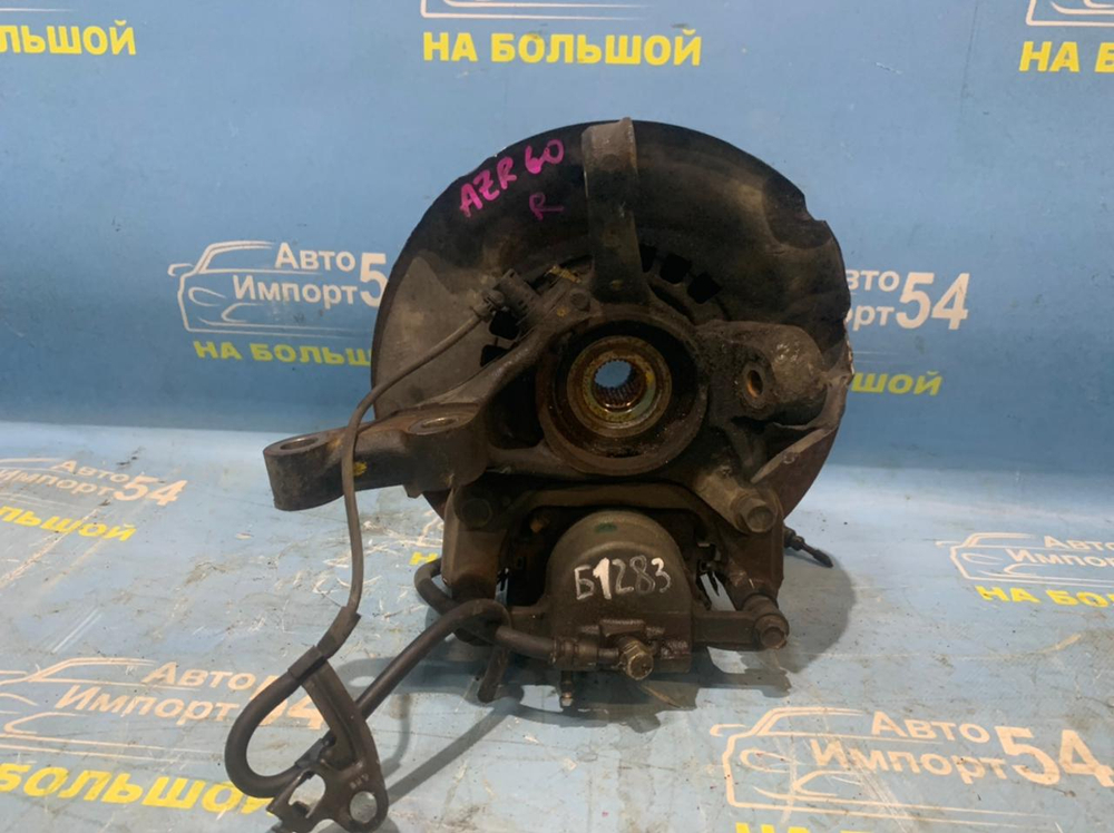 Ступица передняя правая TOYOTA NOAH 2001-2007