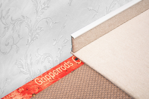 Плинтус для ковролина KORNER Listwa 100 белый 2,5м