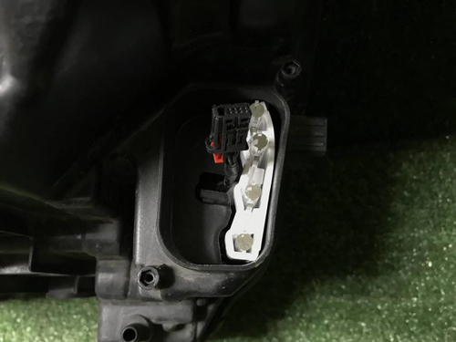 Фара правая Audi E-tron (2018-2023) LED