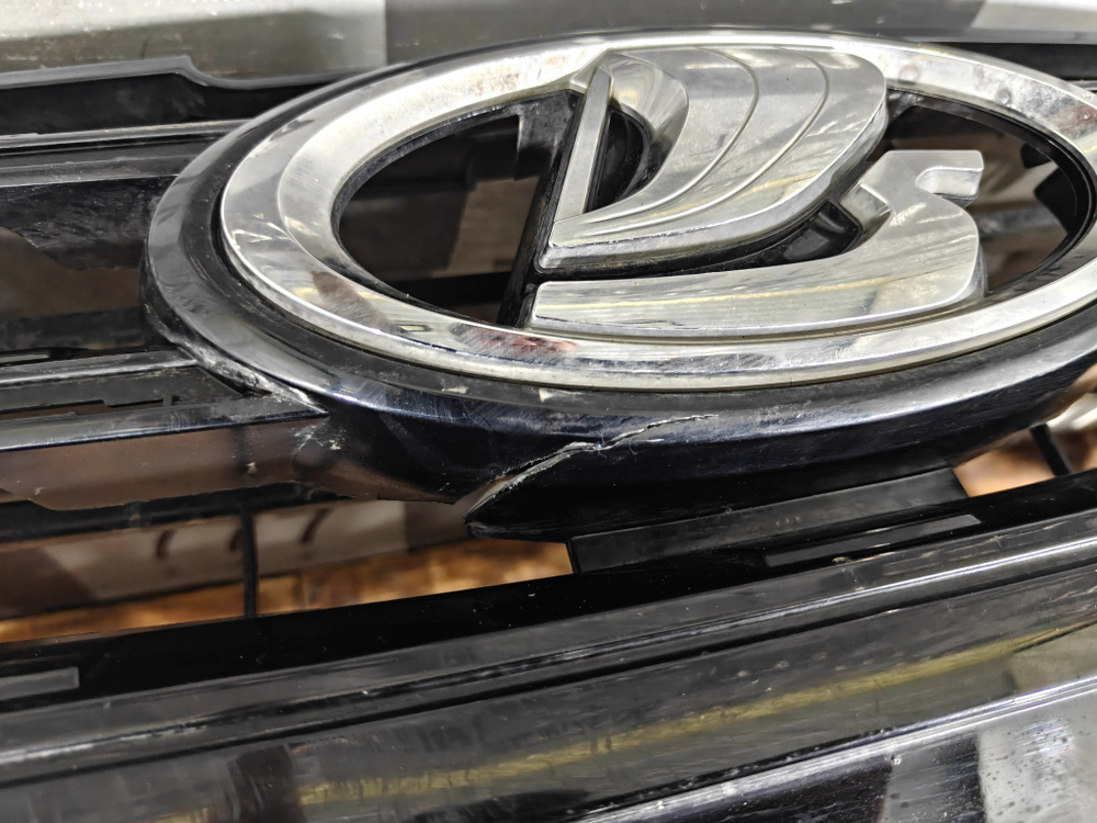 Бампер передний LADA Vesta 22-нв Б/У Оригинал 8450040054