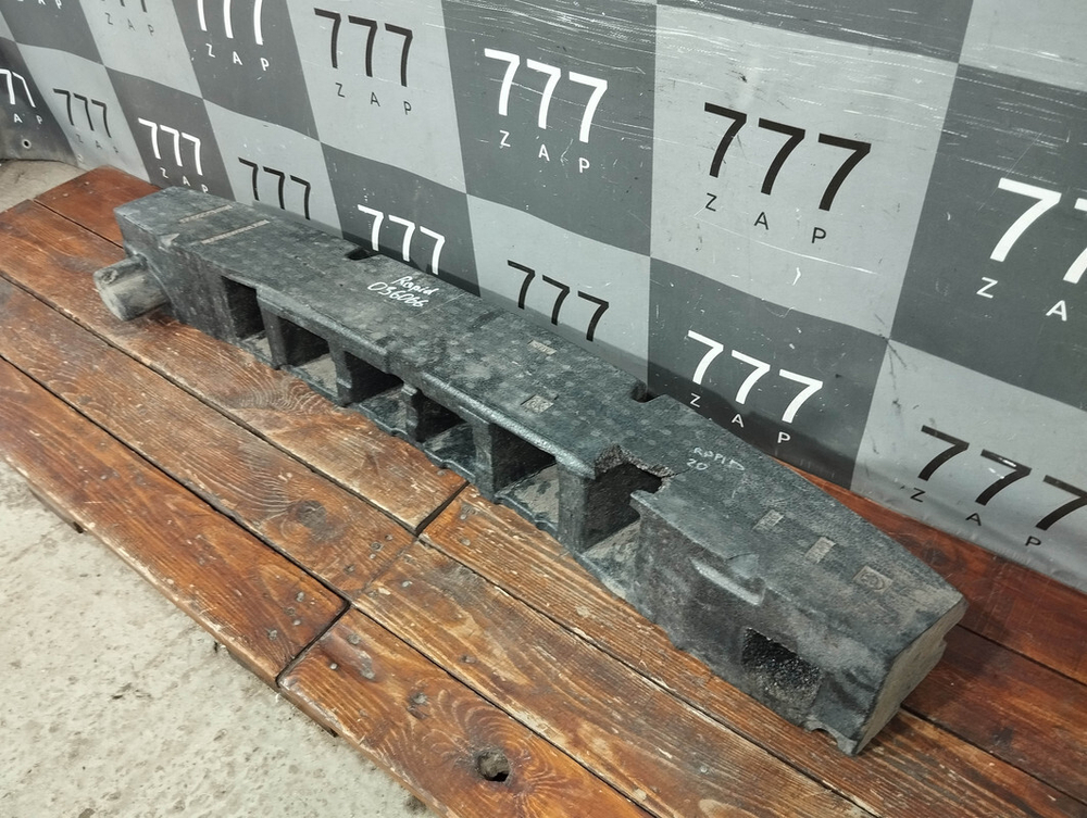 Абсорбер переднего бампера Skoda Rapid 2 20-нв Б/У Оригинал 60U807251A