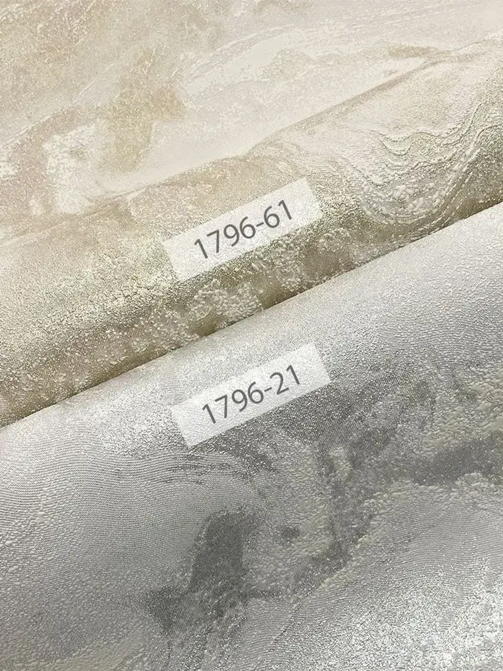 Обои флизелиновые, штукатурка бело-серая перламутровая, метровые, для гостиной, Мальдивы (VILIA, 1796-21)