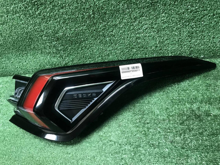 Фонарь правый внешний Zeekr 001 (2021-н.в.)