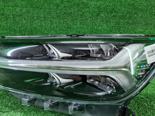 Фара левая Volvo XC40 (2017-2022) LED