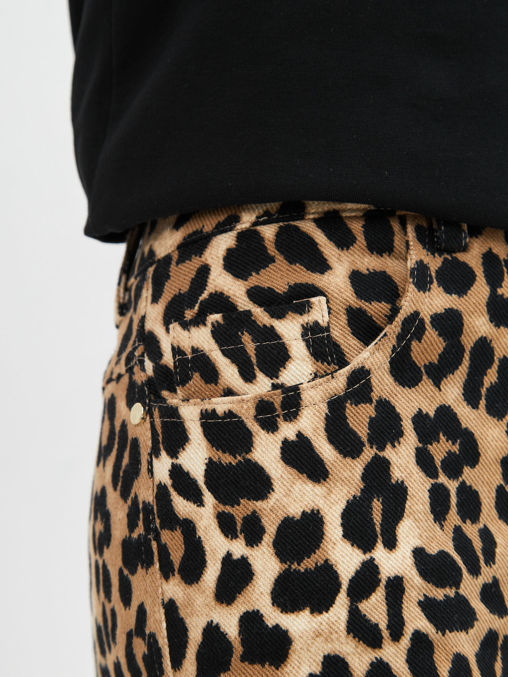 Юбка (мини) "базовая джинсовая", коричнево-бежевый леопард