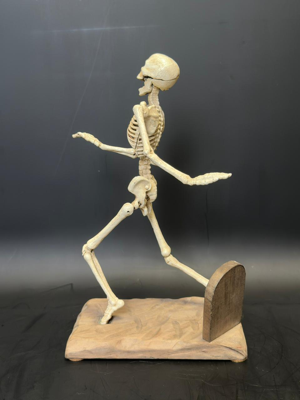 Чугунный скелет