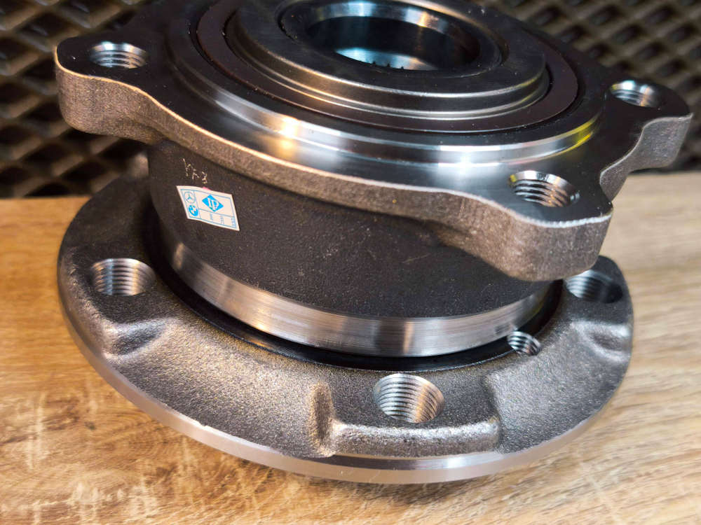 Ступица передняя FAG BMW X5 (E70, F15, F85) 06- / X6 (E71, E72, F16, F86) 08-