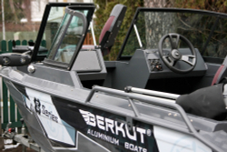 Лодка Berkut S-FISHER