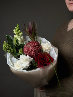 Сборный букет «Зелёные ритмы»