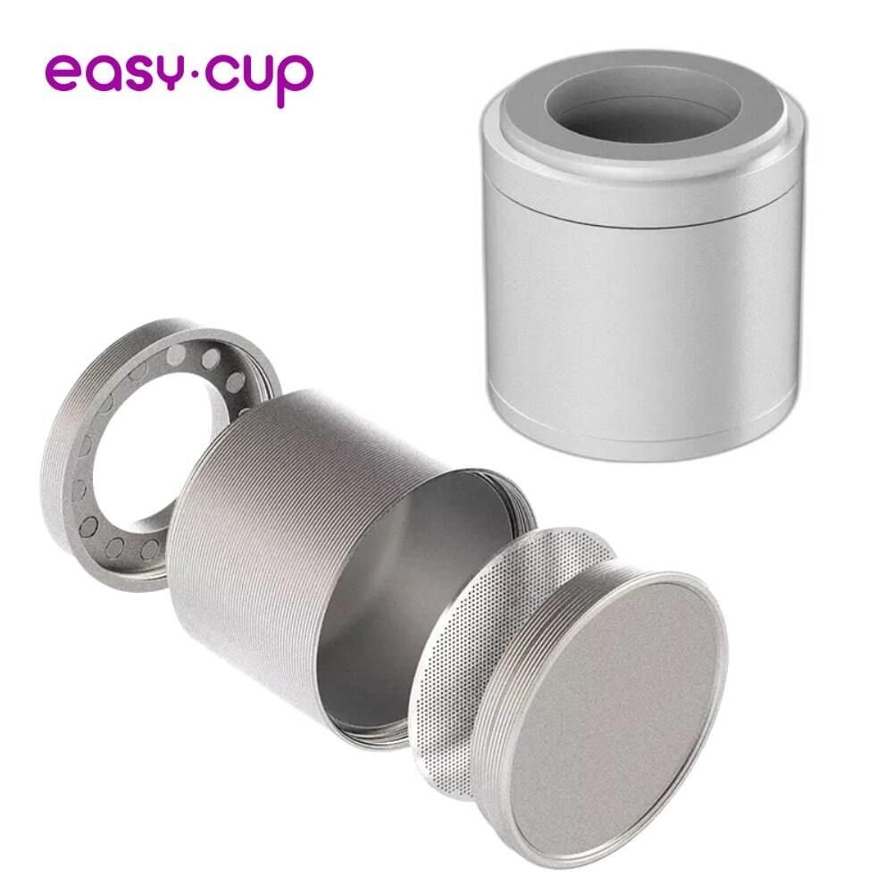 Ёмкость для молотого кофе разборная и содержит фильтр-сетку для просеивания кофе Ёмкость для молотого кофе разборная и содержит фильтр-сетку для просеивания кофе