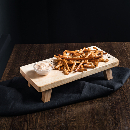 Деревянная сервировочная  доска для подачи блюд и закусок из древесины кедра. Art of Siberia. RD16