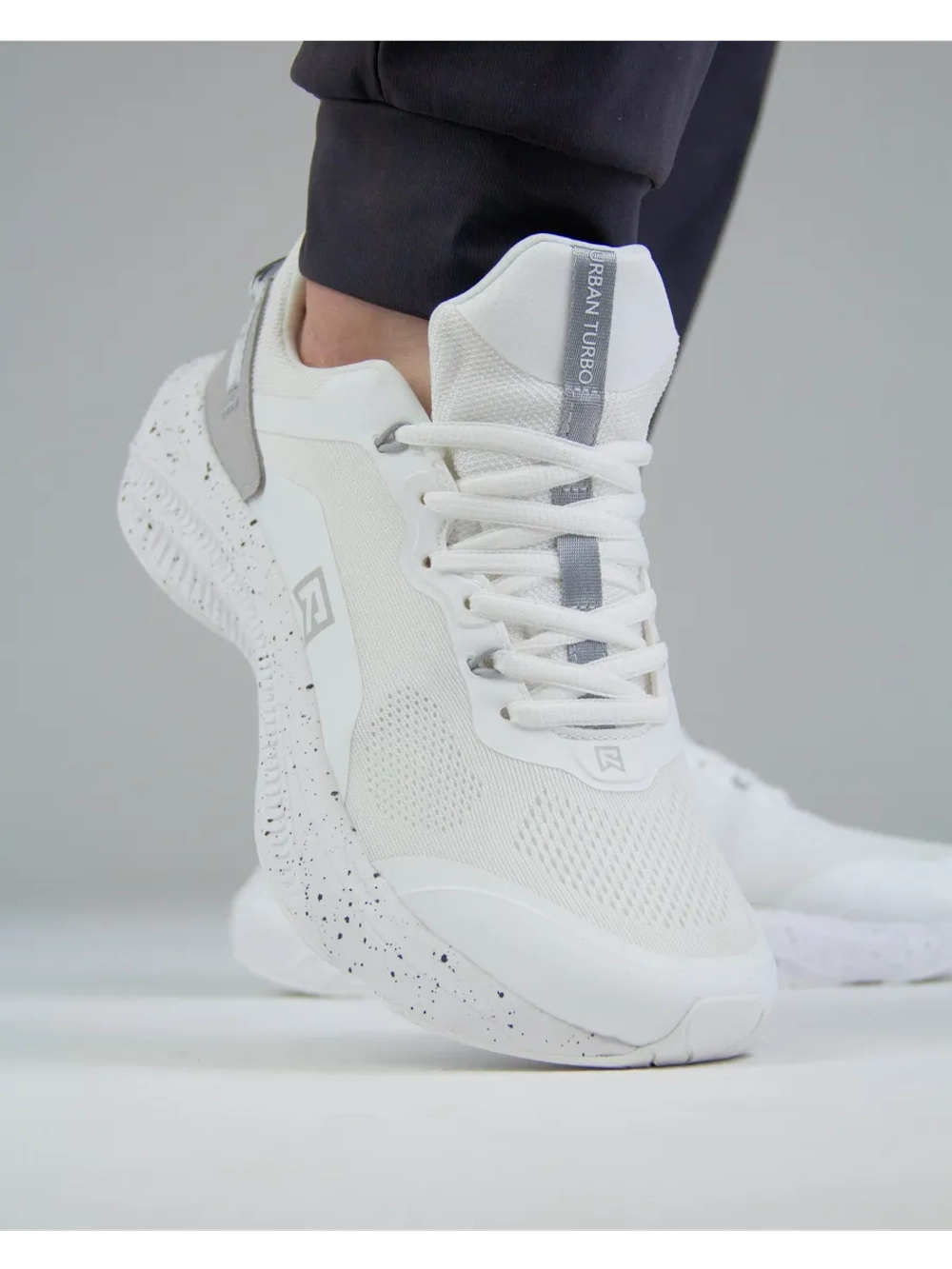 Беговые кроссовки для трейлраннинга и асфальта