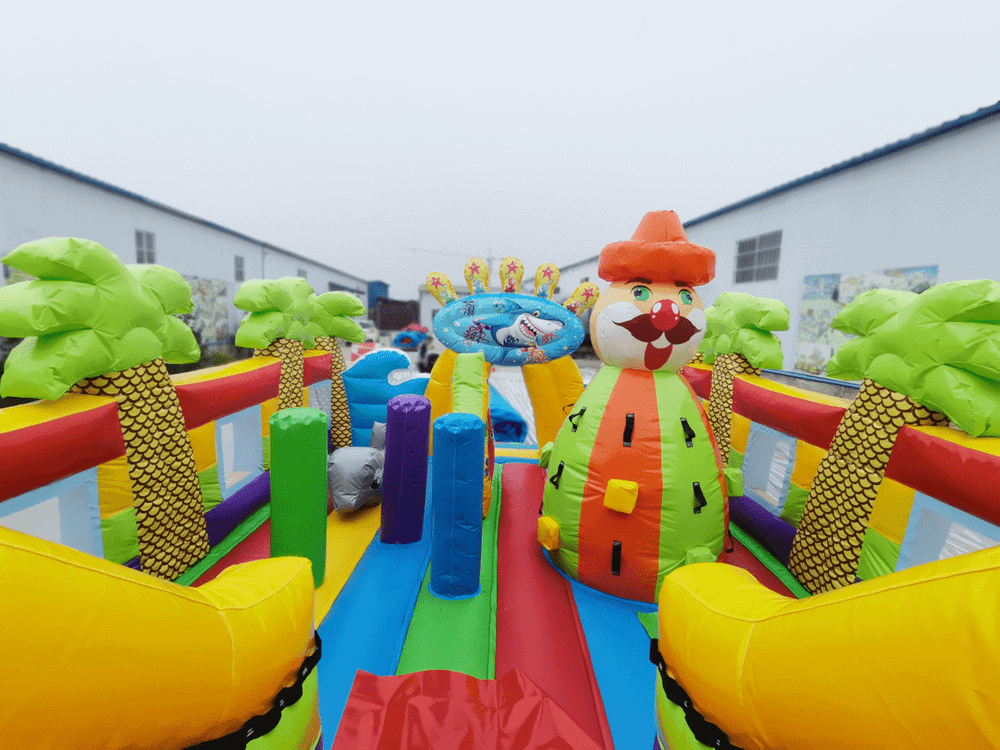 Коммерческий надувной батут с горкой «В гостях у моря» 9*5*5 м