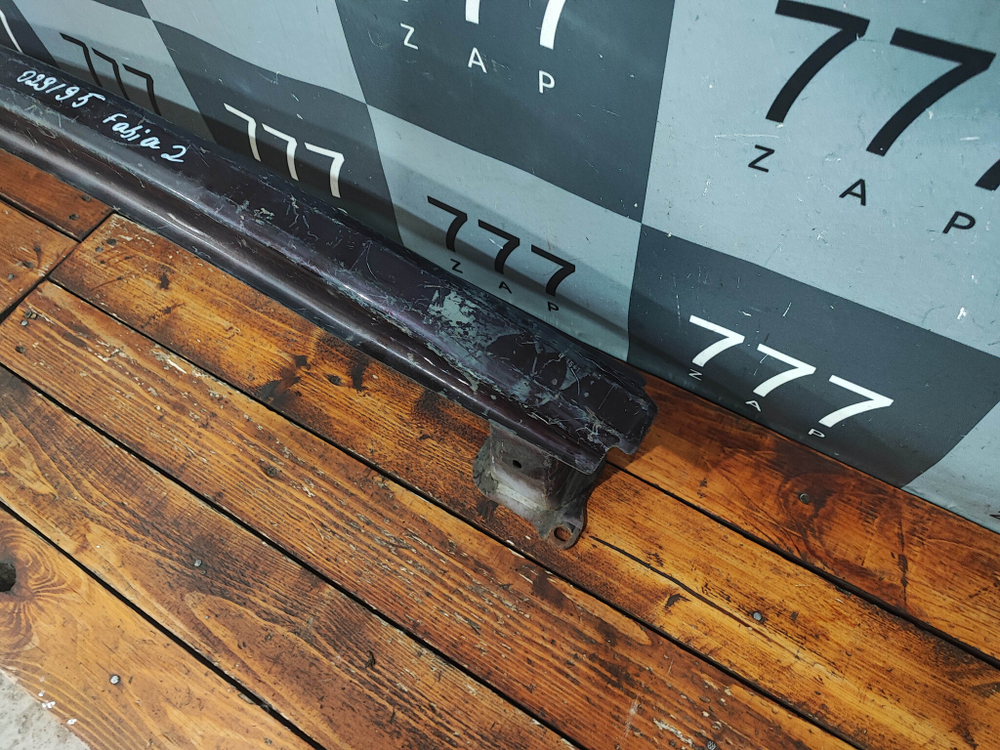 Усилитель заднего бампера Skoda Fabia 2 07-14 Б/У Оригинал 5J6807305C