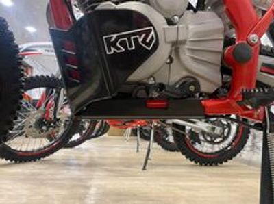Пластиковая защита KTZ для мотоцикла Rockot R5X Rampage (4T ZS175FMM. б.вал) 2024