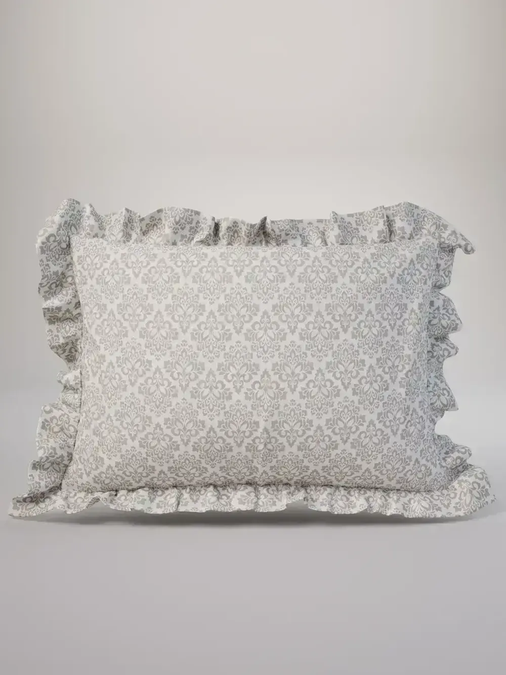 Декоративная наволочка с рюшами, оборками "Классика" 40х60 см, 1 шт, без молнии