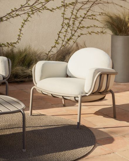 Уличное кресло Joncols из алюминия цвета таупе