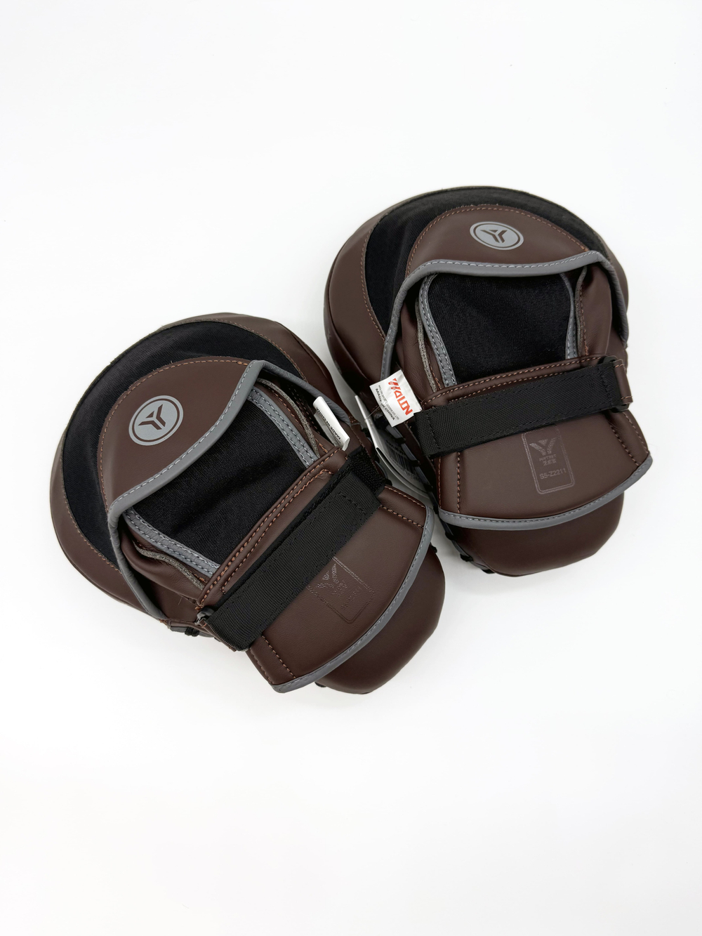 Лапы тренерские WOLON