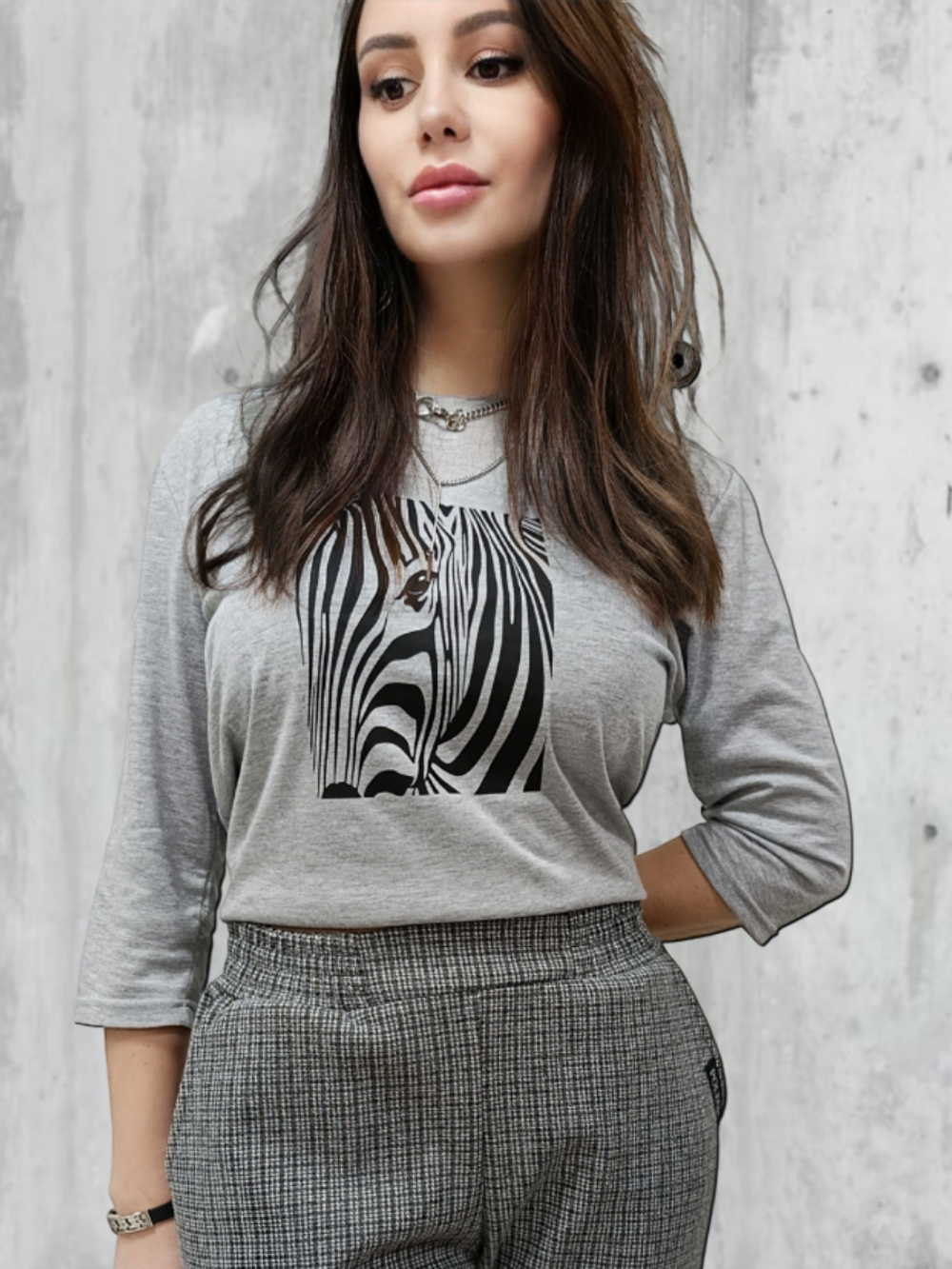 24417 Джемпер женский, рукав 3/4 с наклейкой серый меланж (54-164)