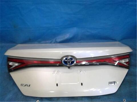 крышка багажника Toyota SAI AZK10 2017