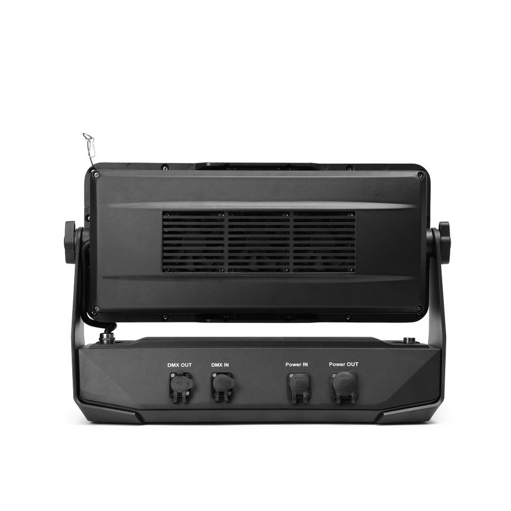 Strobe THUNDER P40 — LED стробоскоп 40×25 Вт RGBW 1000 Вт IP65