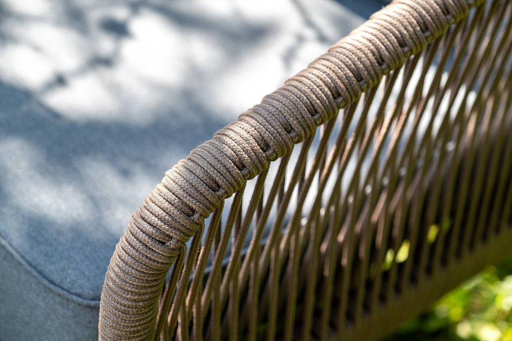 "Канны" лаунж-зона 4-местная из роупа со столом "Верона" (серый гранит), каркас алюминиевый коричневый, роуп коричневый