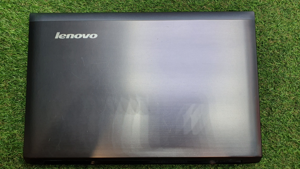 Ноутбук Lenovo i5/4Gb/GT 525M 1Gb