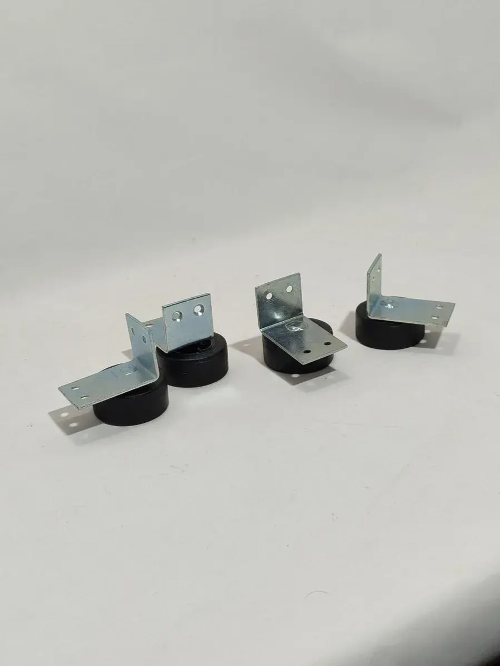 Мебельные колеса, выдвижные ролики диванов, шкафов, кроватей