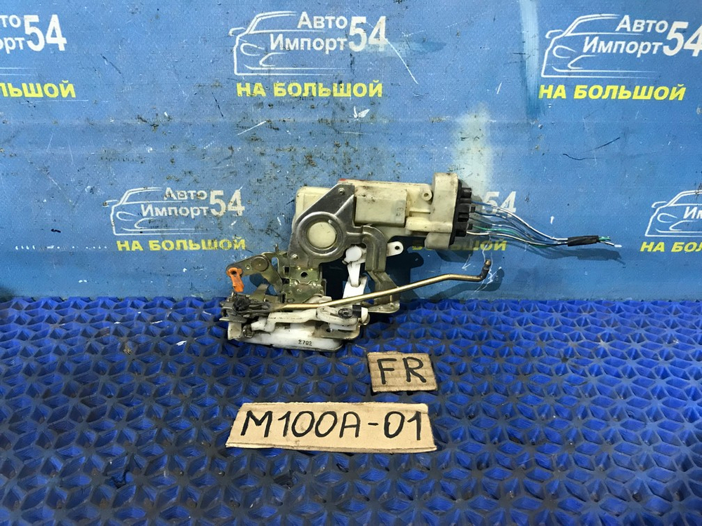 Замок двери передней правой TOYOTA DUET 2000-2004