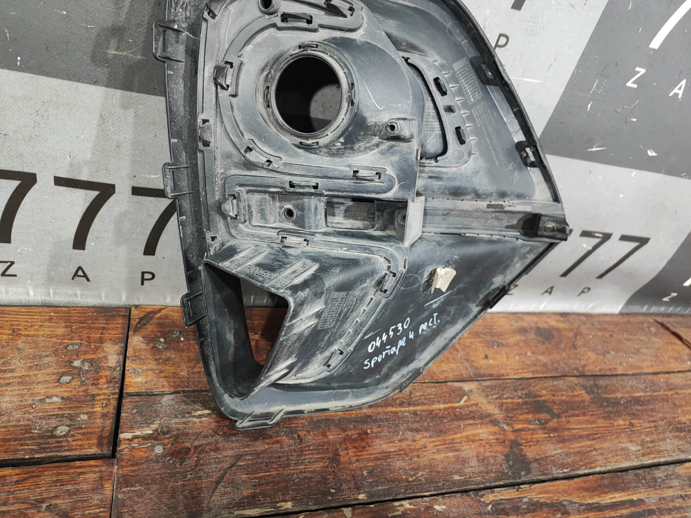 Накладка ПТФ левая Kia Sportage 4 18-22 Б/У Оригинал 86521F1510