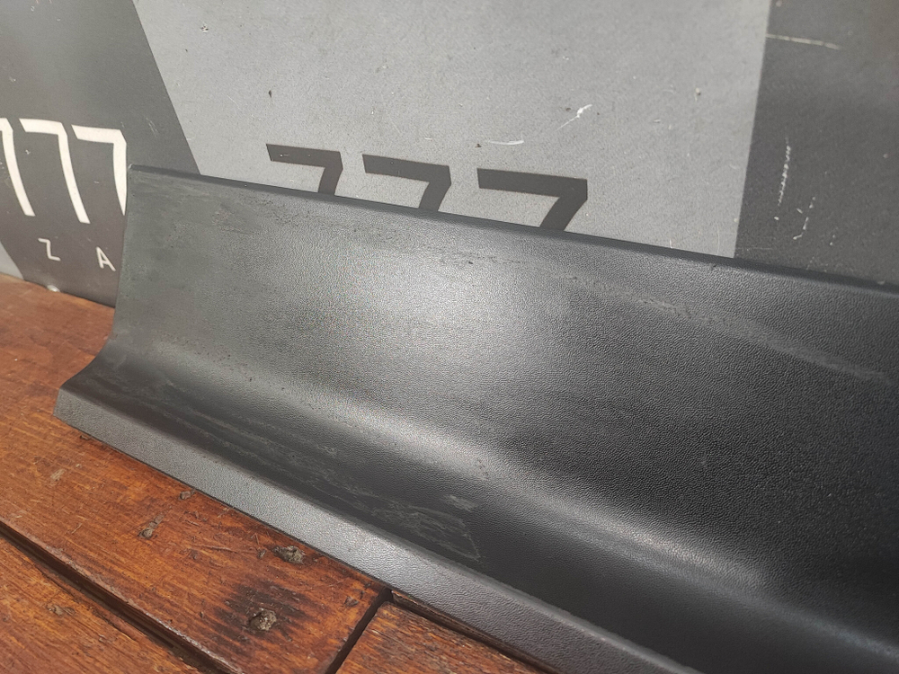 Накладка двери задней левой Hyundai Creta 1 16-21 Б/У Оригинал 87733M0000