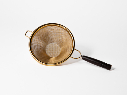 Сито с деревянной ручкой