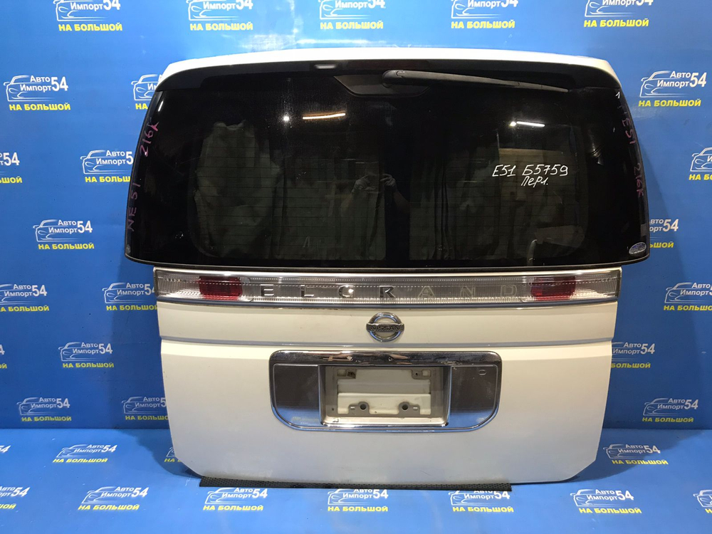 Дверь пятая NISSAN ELGRAND 2002-2004