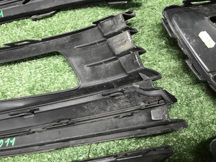 Накладка ПТФ левая VW Polo sedan 5 (2015-2020)