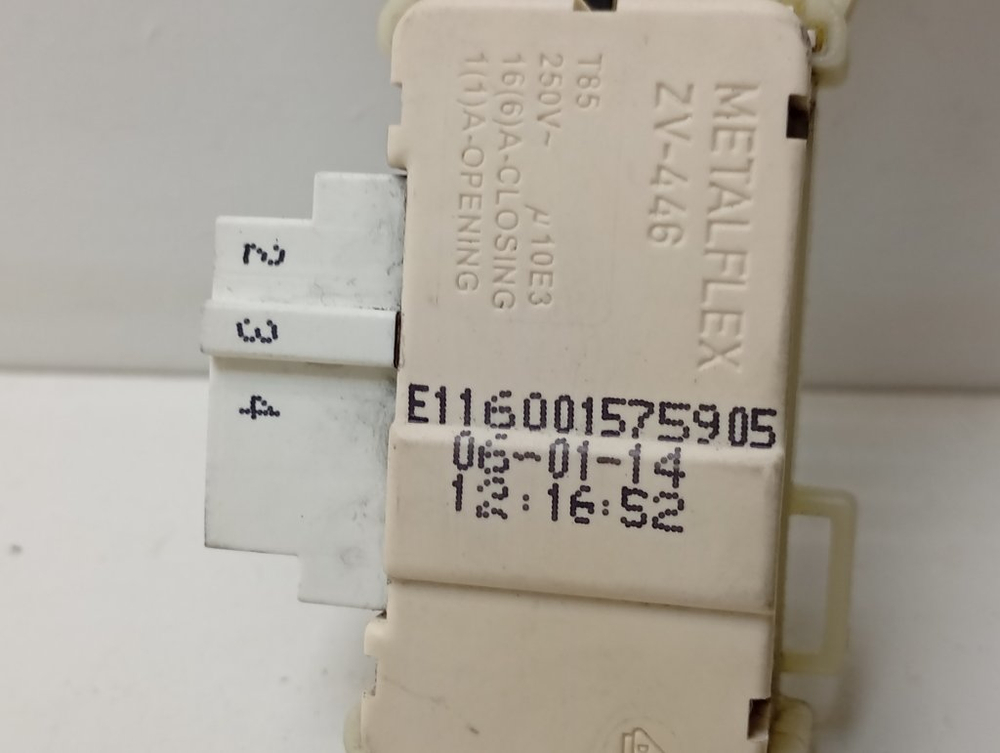 IWUE4105CIS кт64 Блокировка люка для стиральной машины Indesit IWUE4105CIS б/у