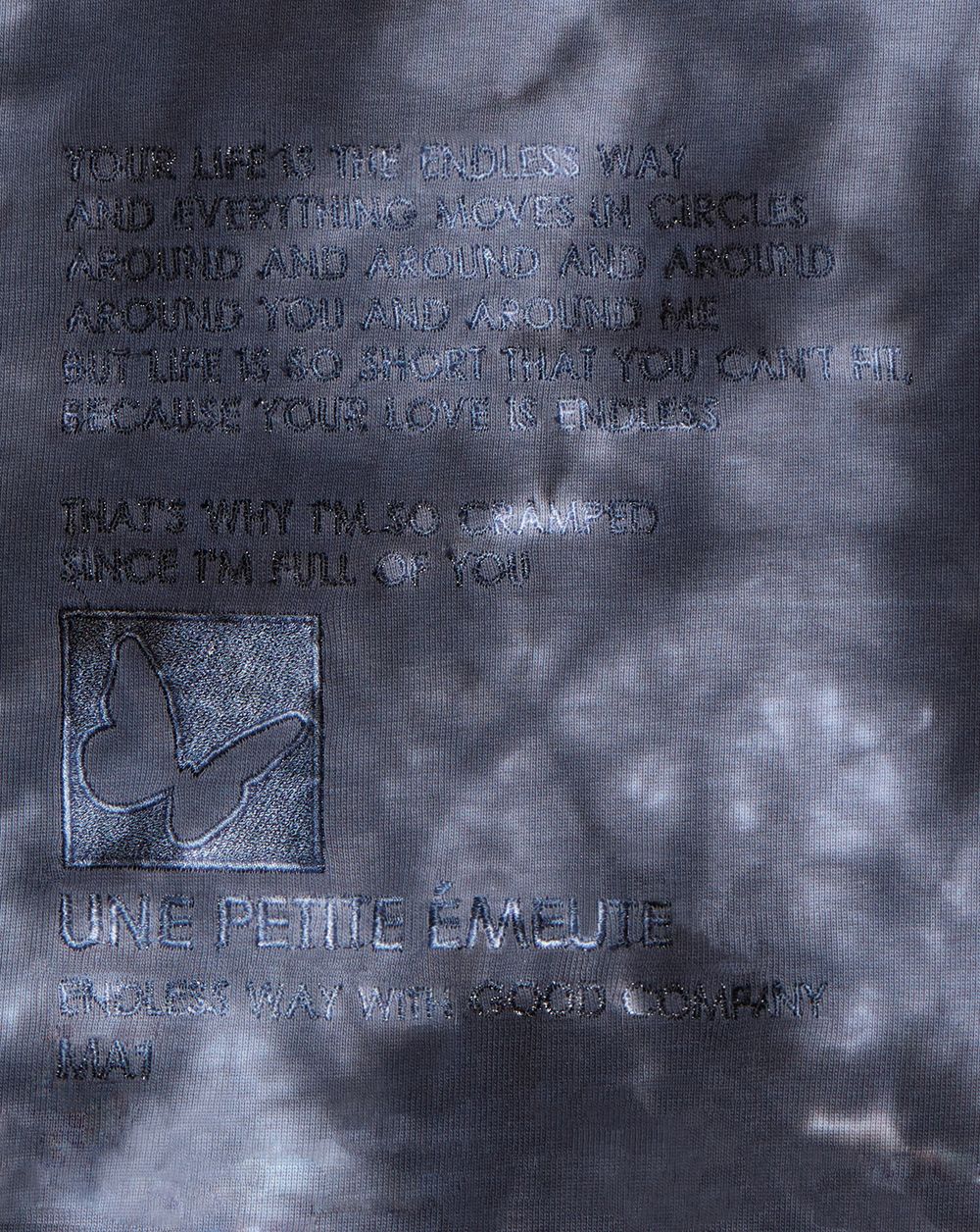 Лонгслив Blurred Memories