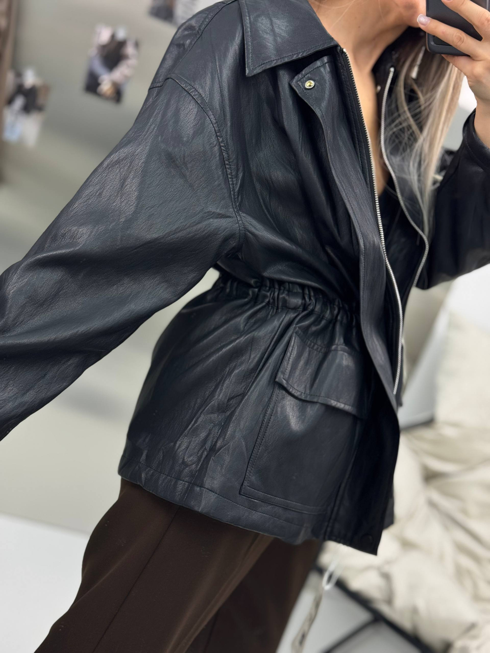 Куртка жен. 251000 чер.